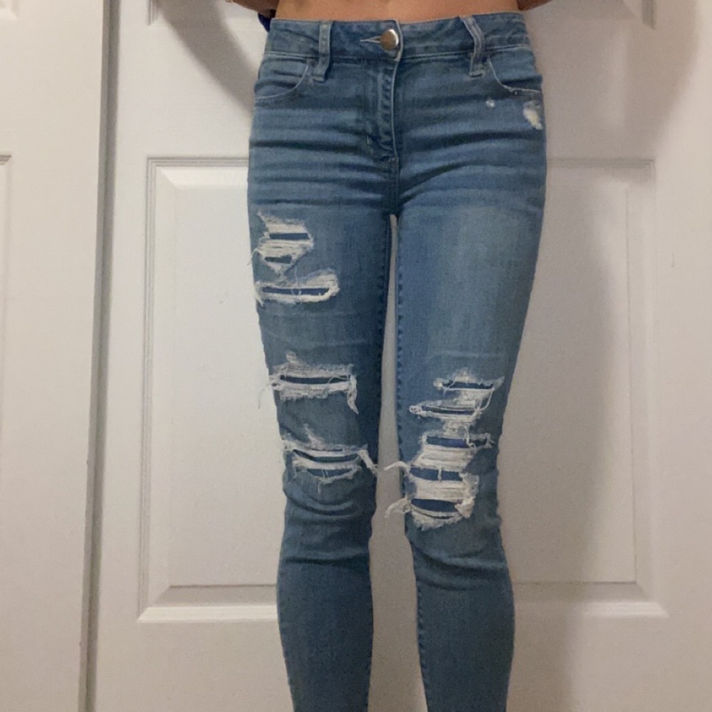 AEO Ripped Skinny Jeans